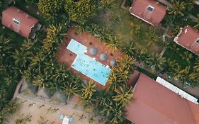 Huong Phong Ho Coc Beach Resort